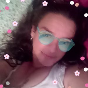 Meet your Posher, Dee